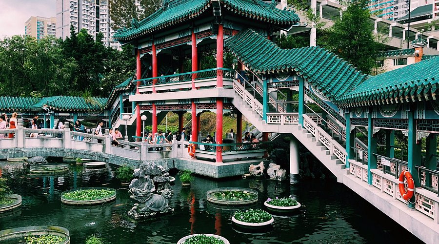 Wong Tai Sin Temple Tour